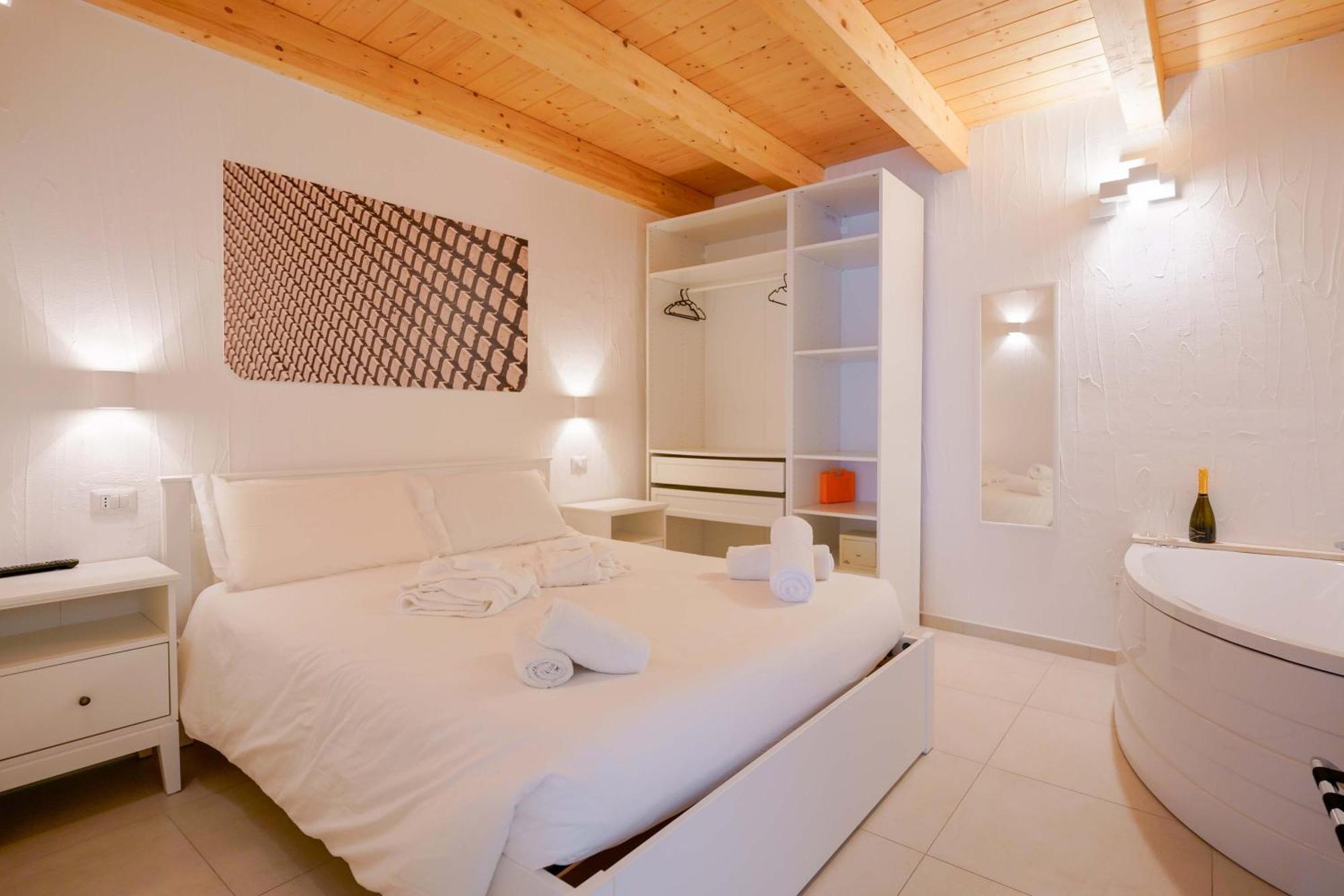 Guest House Sciola - Ts Rooms B&B San Sperate Exterior foto